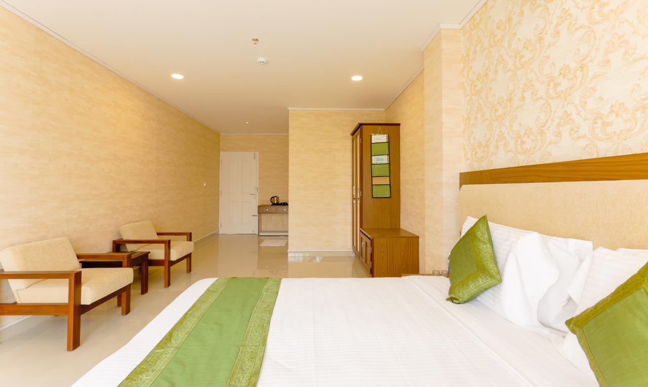 Hotel Heaven Gardens Kochi Exterior foto