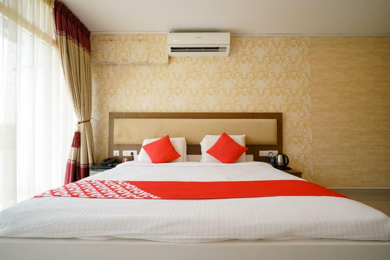 Hotel Heaven Gardens Kochi Exterior foto