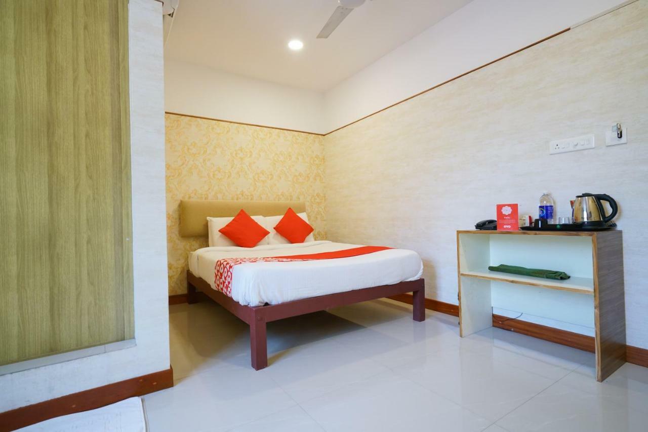 Hotel Heaven Gardens Kochi Exterior foto